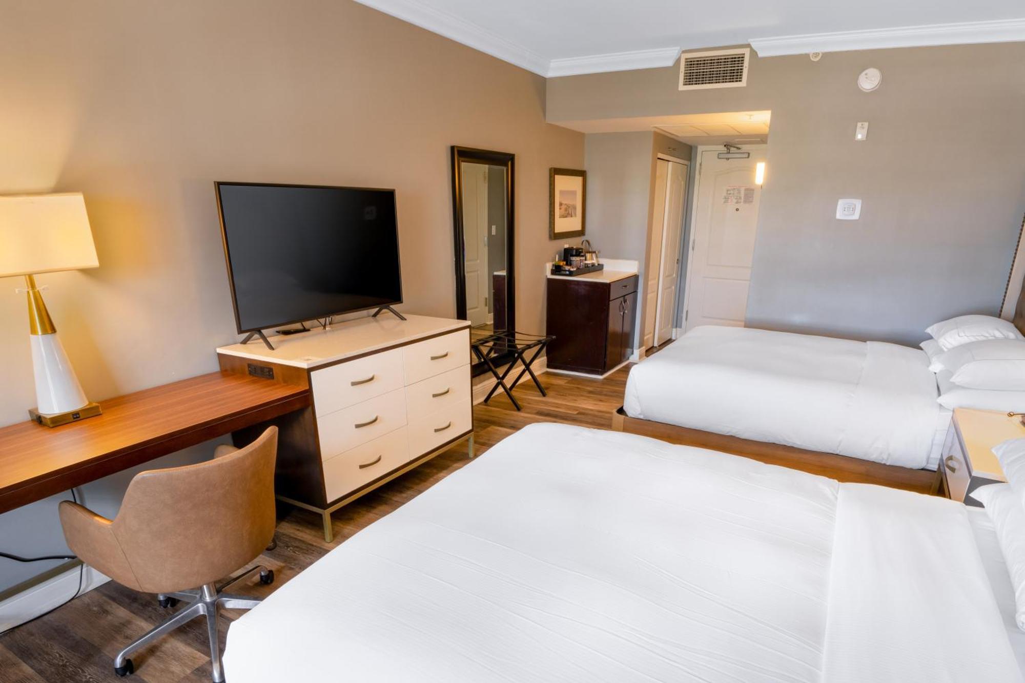 Отель Hilton Saint Augustine Historic Bayfront Экстерьер фото